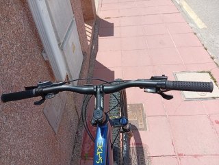 Bicicleta BH Azul y Amarilla