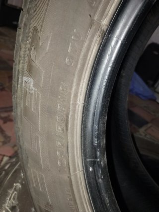 Bridgestone 235/50 R18 97V Neumáticos