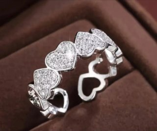 Anillo Corazones Brillantes Ajustable