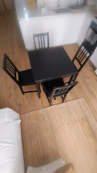 Juego comedor de Ikea mesa cuadrada + 4 sillas.