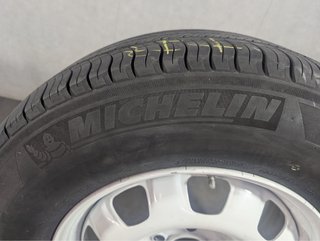 5 Llantas Land Rover Defender 18" Originales