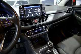 Hyundai i30   1.0 TGDI Tecno Fastback