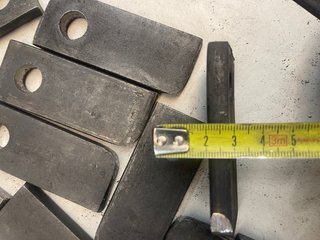 Piezas metálicas con agujero