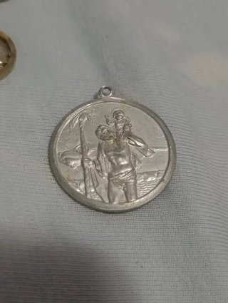 Lote medallas religiosas vírgenes y santos
