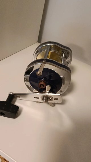 Carrete de pesca de tambor