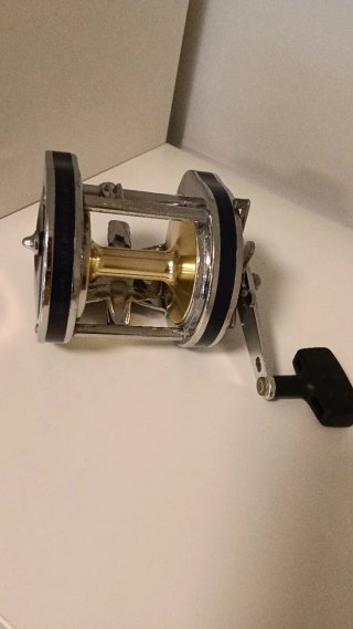 Carrete de pesca de tambor