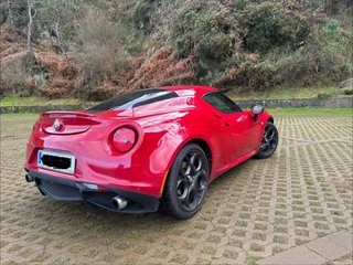 Alfa Romeo 4C , nacional practicamente a estrenar.