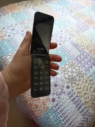 Móvil Alcatel gris sin estrenar