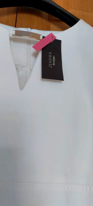 Vestido Zendra blanco. Nuevo con etiquetas