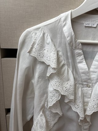 Blusa Unit blanca con volantes talla S