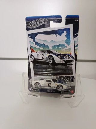 HotWheels Ford GT40 Blanco/Azul
