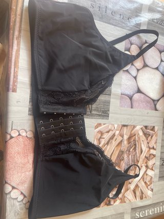 Sujetador negro con encaje