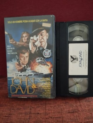 Películas VHS a 2 euros unidad edición videoclub