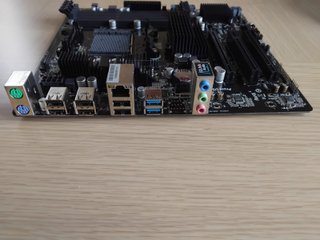 Placa ASRock 970M Pro3 + RL Cooler Master
