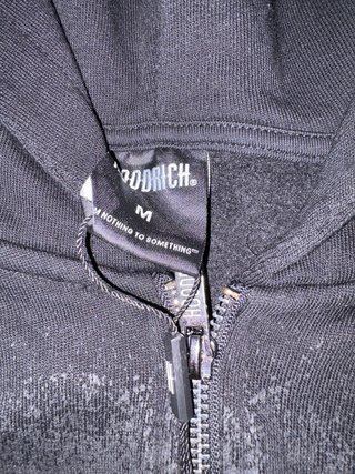 Chaqueta Hoodrich Negra con Cremallera