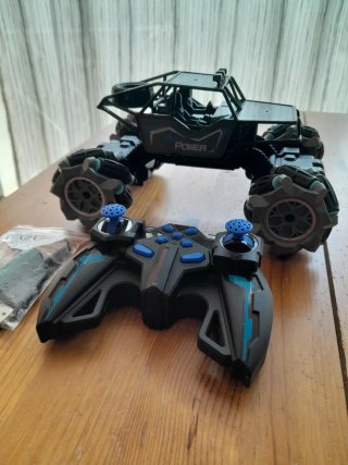 Coche teledirigido 4x4