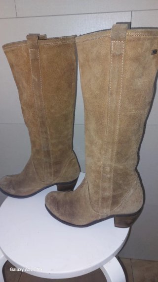 Botas altas de ante color beige/marrón