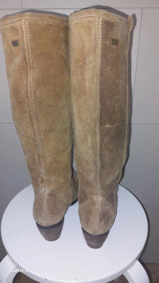 Botas altas de ante color beige/marrón