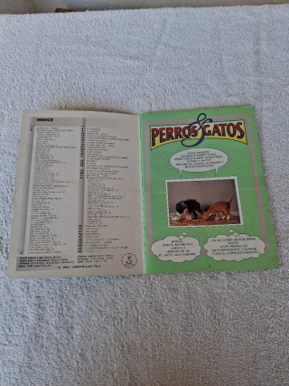 Álbum Perros y Gatos Completo