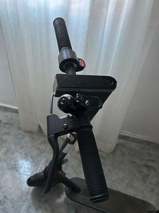 Patinete eléctrico negro