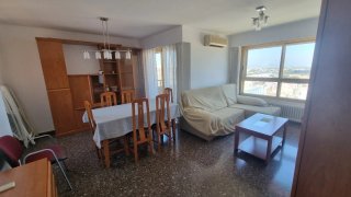 Habitación amueblada en piso compartido