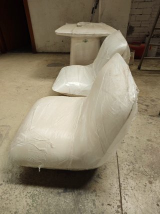Mesa /Sillas plastico de Diseño para Piscina etc