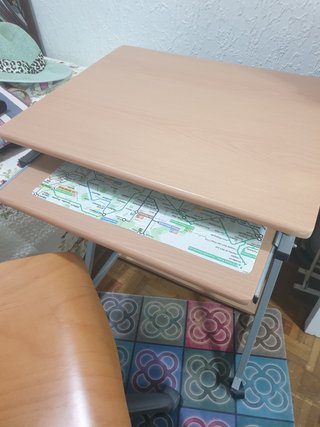 Portariviste in legno scuro