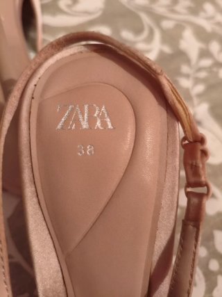 Zapatos tacón Zara rosa satinado Talla 38
