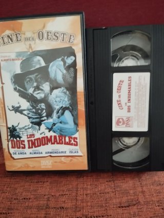 Películas VHS edición videoclub a 2 euros unidad