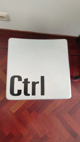 Taburete Ctrl