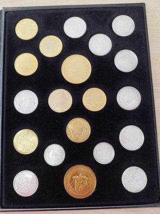 Libro Dinero con Historia I Reyes Católicos