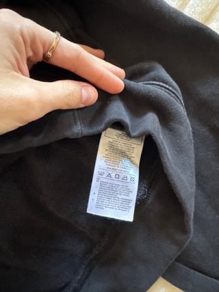 Sudadera cropped Adidas negra