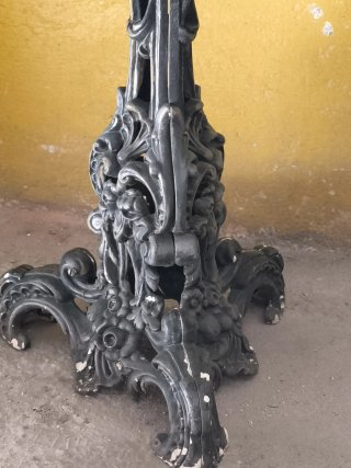 Mesa y sillas jardin