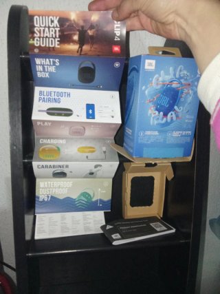 Caja  JBL Clip 4 Azul claro