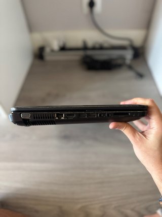 Portátil HP i3 funcionando