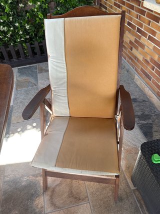 Mesa y 4 Sillas de Jardín y dos sillones Madera