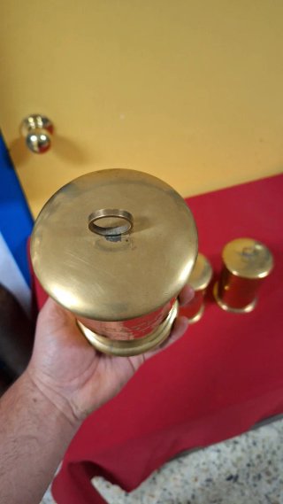 3 Botes Latón Antiguos Baño