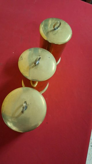 3 Botes Latón Antiguos Baño