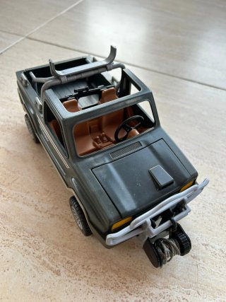 Playmobil Casa del Árbol y Coche