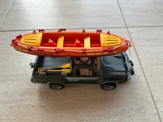 Playmobil Casa del Árbol y Coche