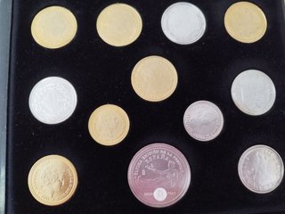 Libro Dinero con Historia II: Carlos III a Juan Ca