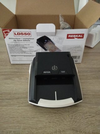 Detector de billetes falsos LD550