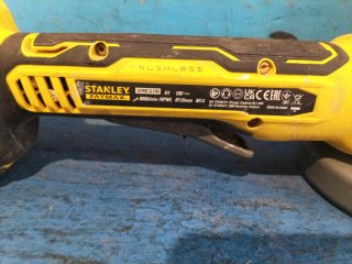 Radial a batería Stanley Fatmax + 3 baterías