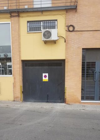 Se alquila plaza de garaje para moto