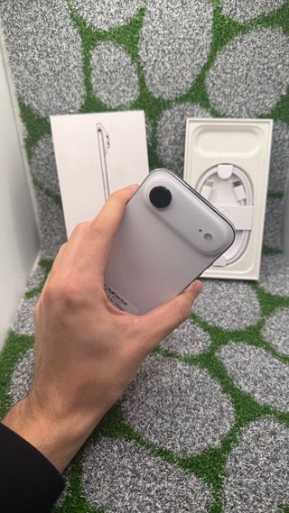 iPhone 17 Air 256GB Bianco - Nuovo Solo attivato