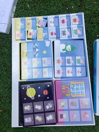Lote de 4 juegos y peluche Peppa Pig