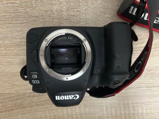 Canon 6D Mark II Negra Sin Objetivo.