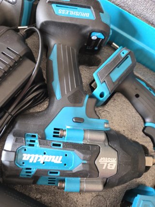 Caja de herramientas tipo Makita