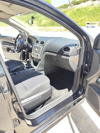 Ford Focus MK2 5p Negro