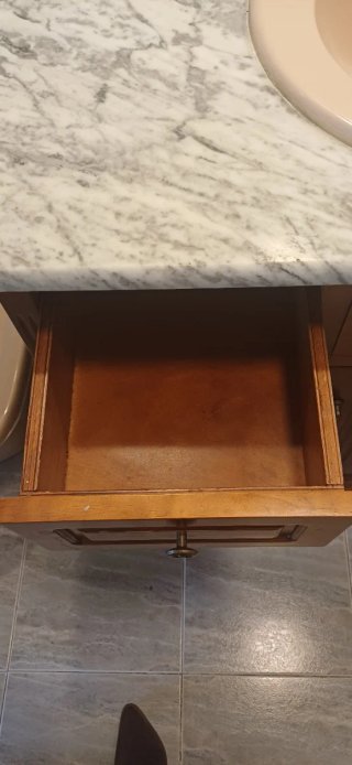 Mueble rústico de con lavabo y espejo. Negociable